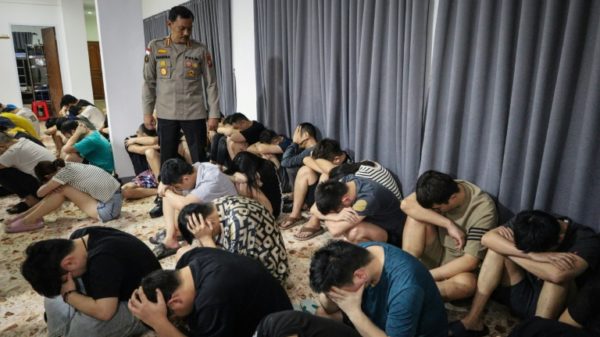 A group of Chinese nationals were arrested in Indonesia during a police raid on suspicion of running an online love scam syndicate that ensnared hundreds of victims in China