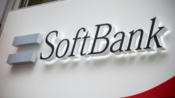 SoftBank said it now plans a public offering of Arm by March 2023