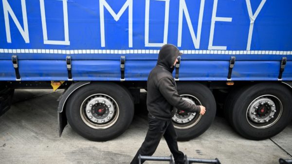 Dozens of truck drivers have staged a hunger strike in Germany, complaining they are not regularly being paid