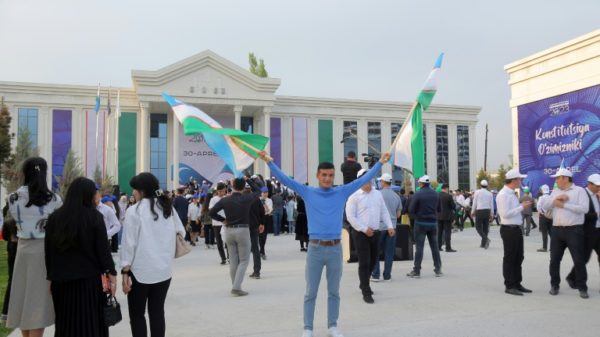 Uzbeks will vote later this month on a constitutional amendment that would allow President Shavkat Mirziyoyev to rule for two more decades