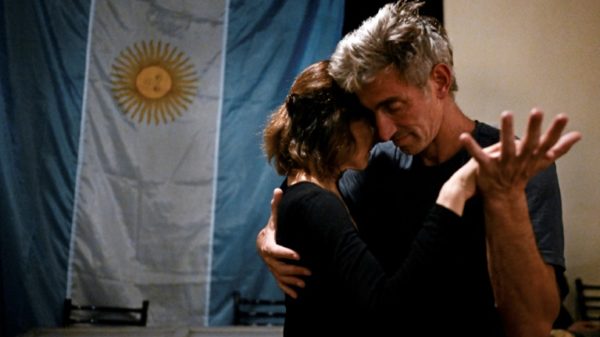 The biting economic crisis is not enough to deter Buenos Aires's tango enthusiasts